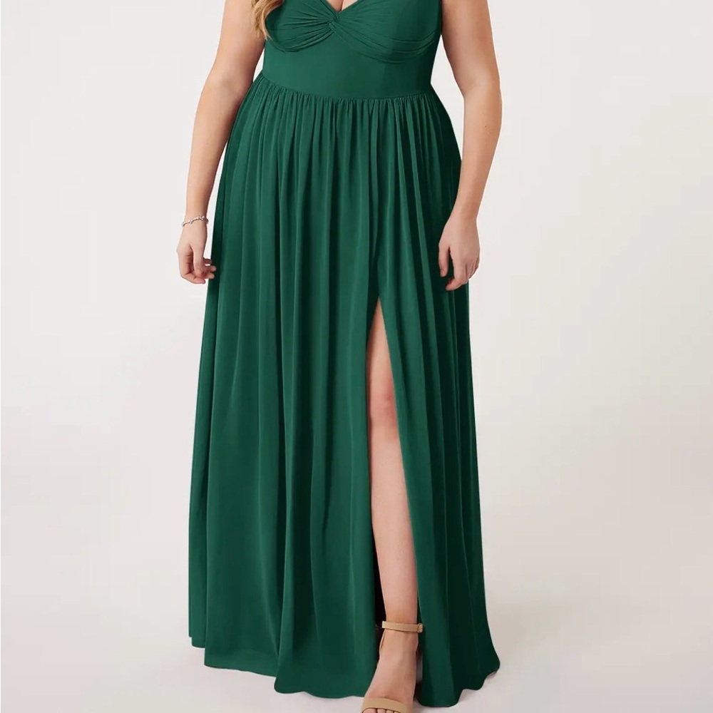 Azazie Spaghetti Strap Halter Full Length Formal Dress Emerald Green Size 14 NWT - Picture 2 of 11